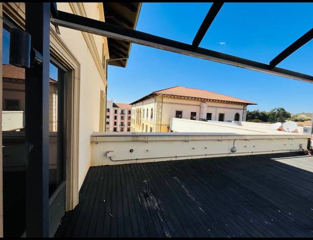201M² OFFICE TO LET IN FOURWAYS